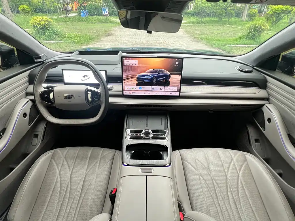 Geely Galaxy Starshine 8 2025 — фото 12