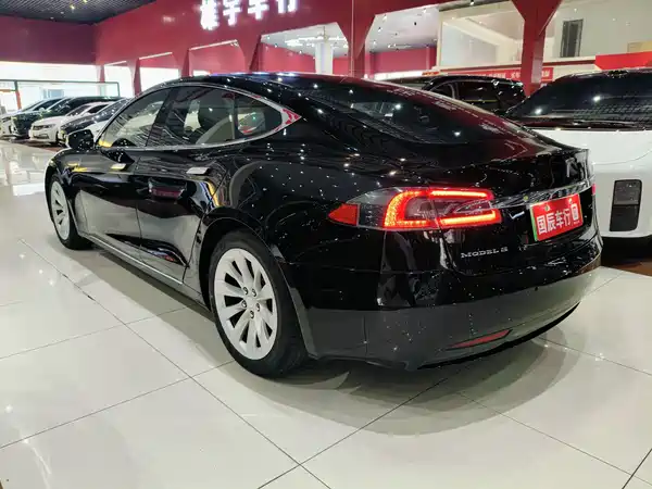 Tesla Model S 2017