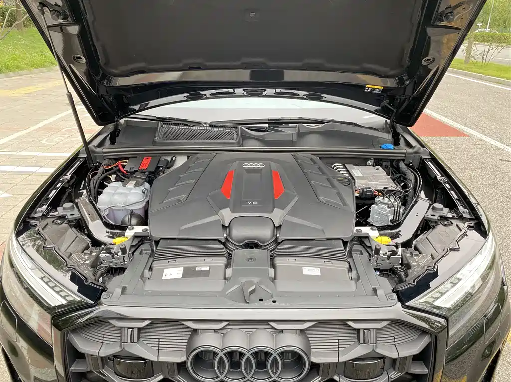 Audi SQ7 2025 — фото 6