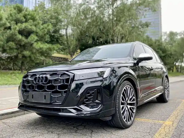 Audi SQ7 2024