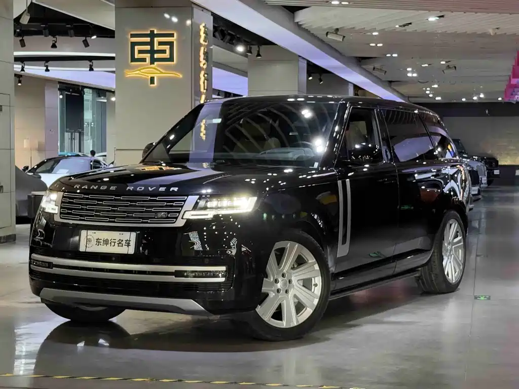Land Rover Range Rover 2024 — фото 1