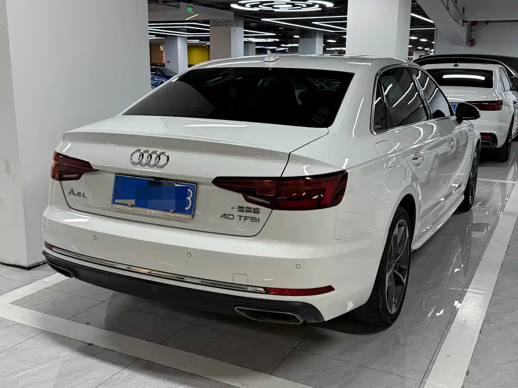 Audi A4L 2019 — фото 16