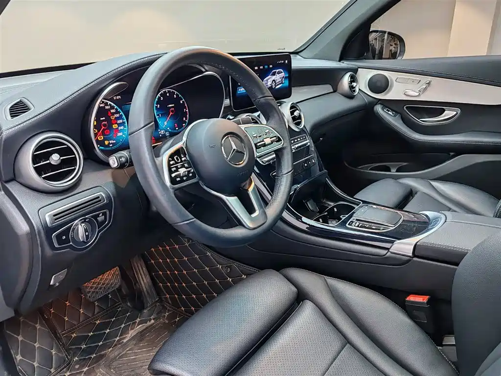 Mercedes-Benz GLC 2022 — фото 16