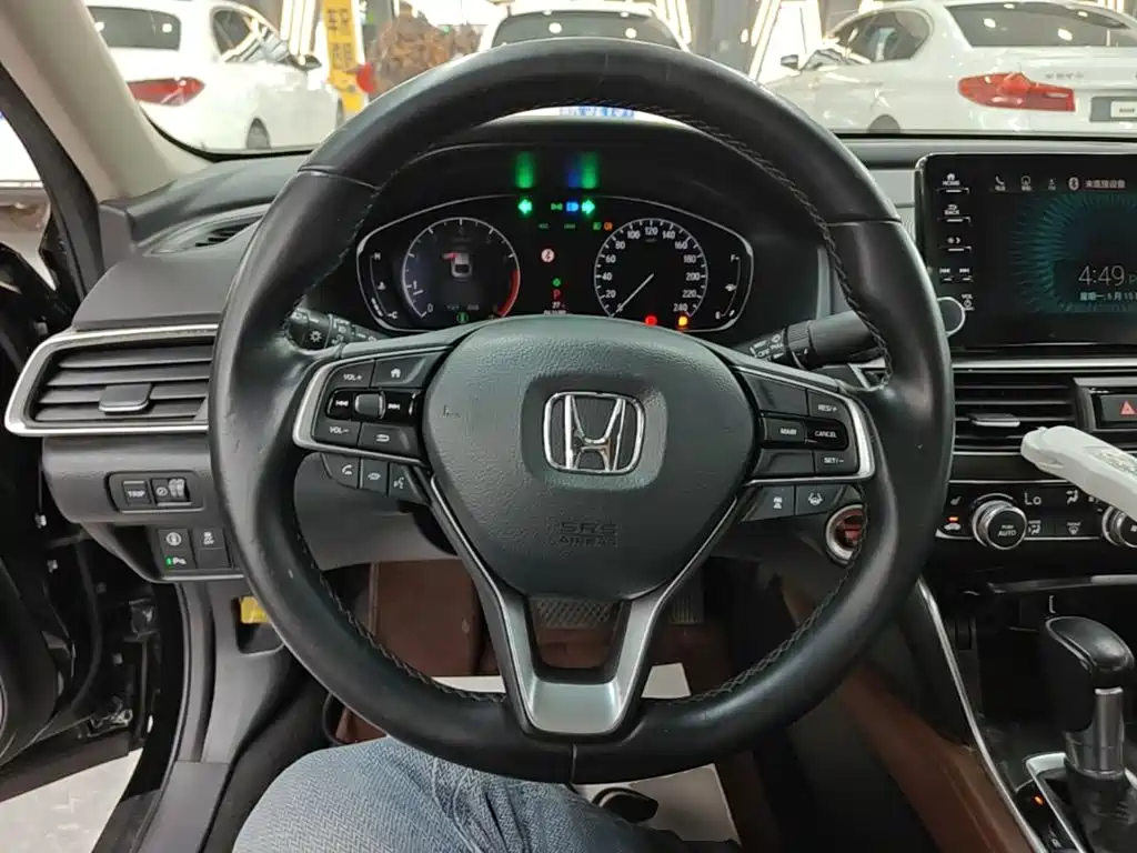 Honda Accord 2018 — фото 11
