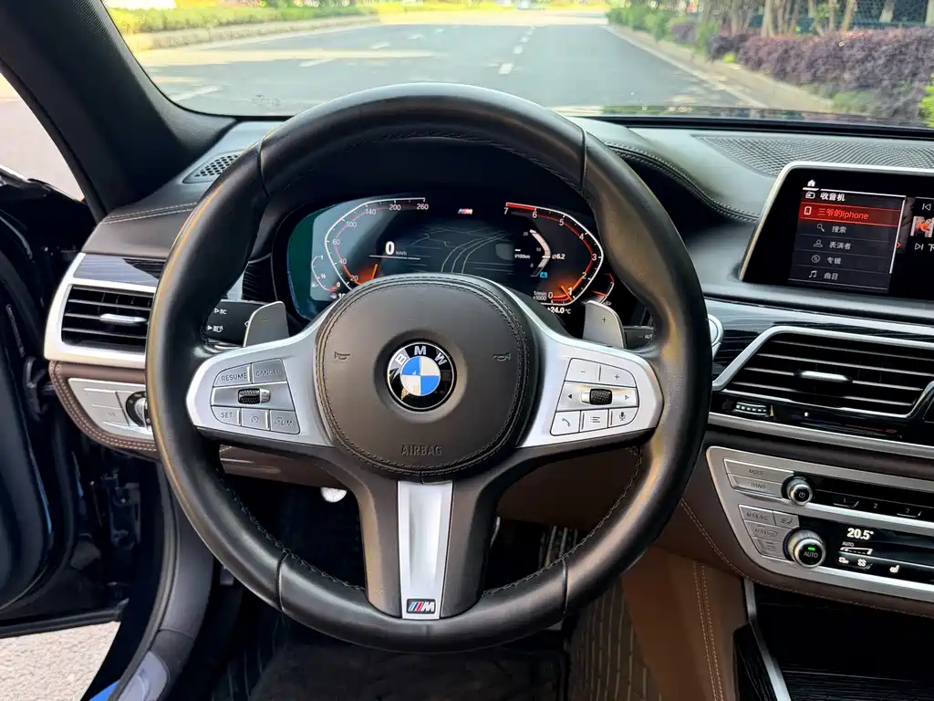 BMW 7 Series 2021 — фото 15