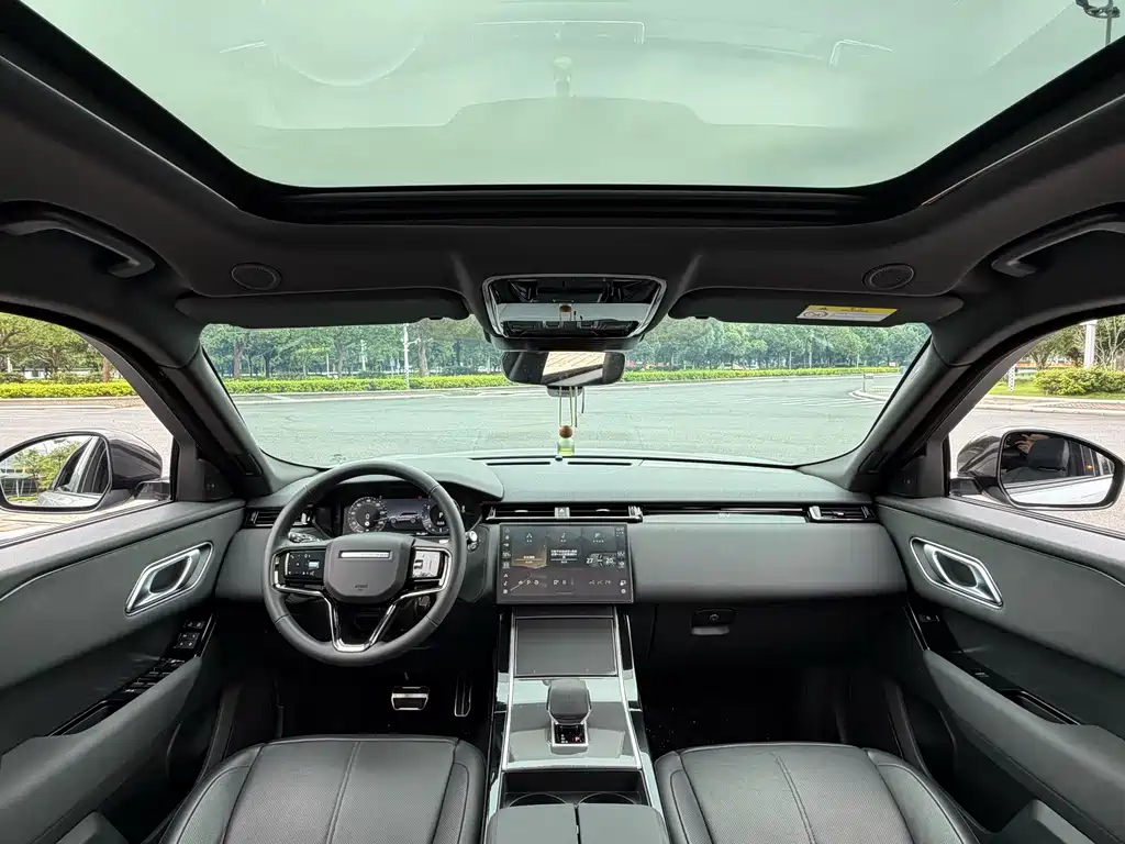 Land Rover Velar 2023 — фото 8