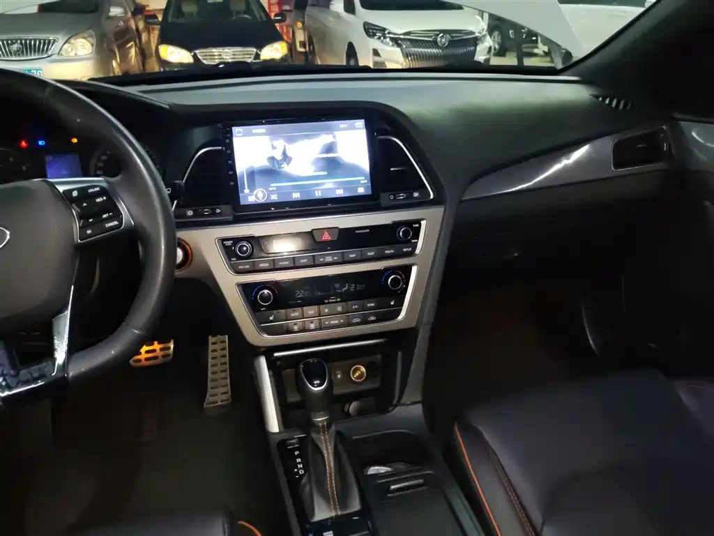 Hyundai Sonata 2016 — фото 13