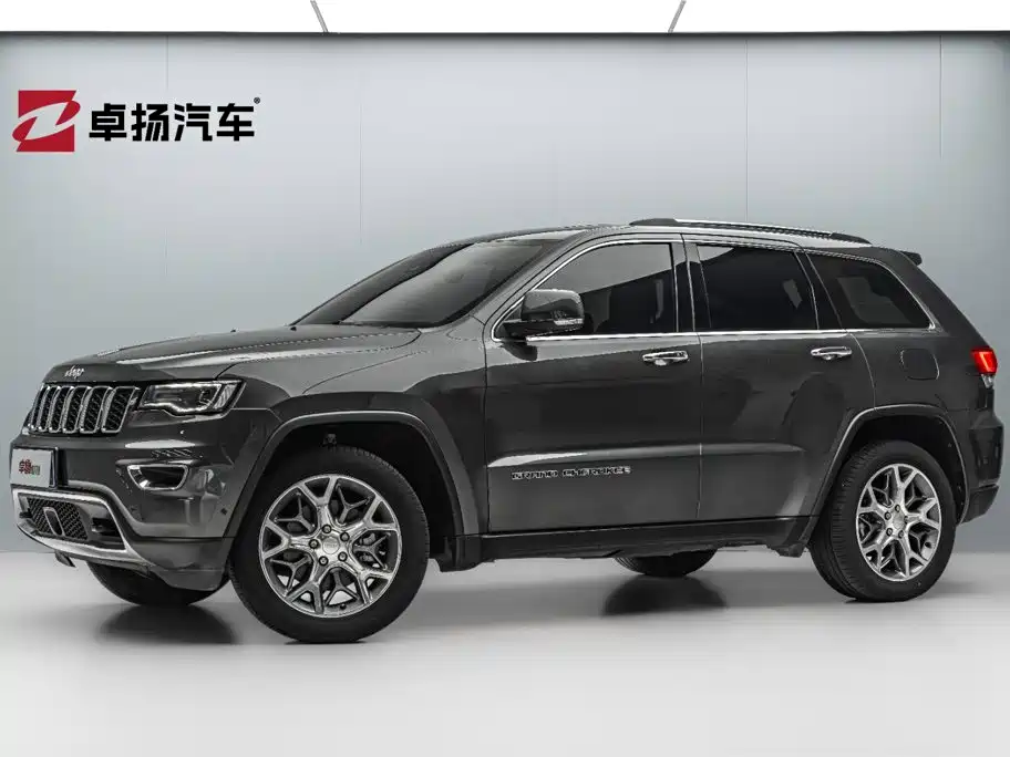 Jeep Grand Cherokee 2023 — фото 1