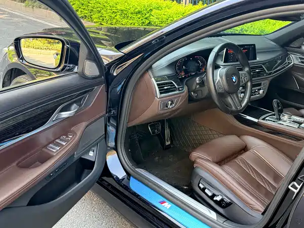 BMW 7 Series 2021