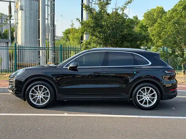 Porsche Cayenne 2024
