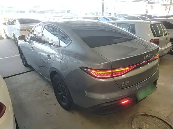 BYD Seal 05 DM-i 2025