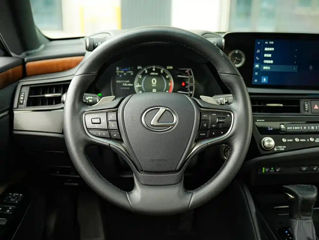 Lexus ES 2024 — фото 19