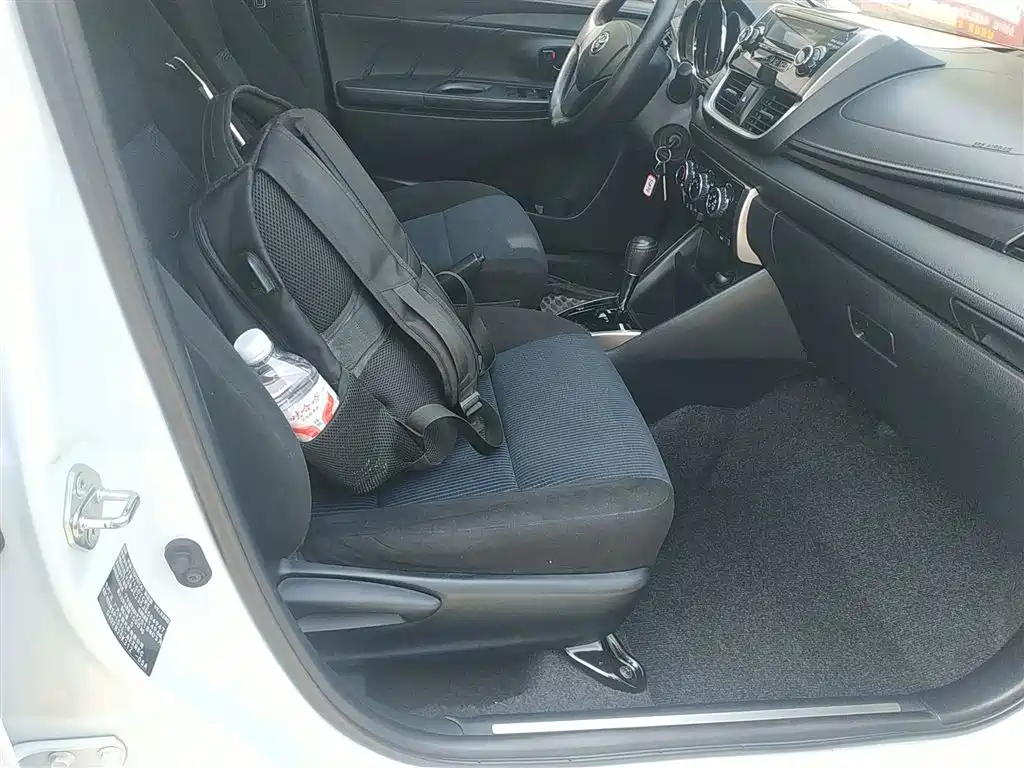 Toyota Yaris L 2018 — фото 25
