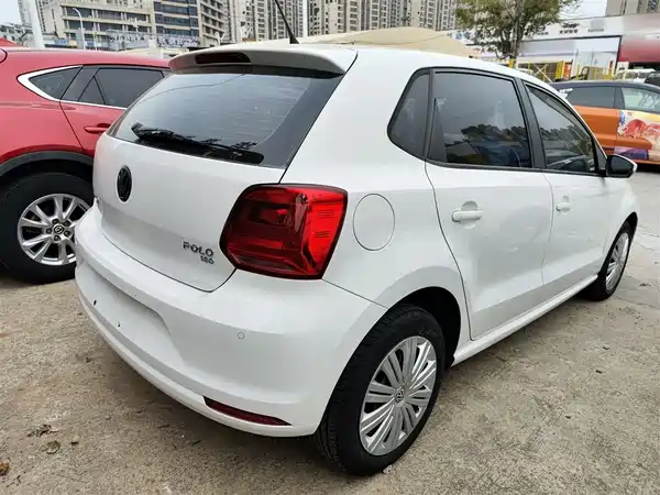 Volkswagen Polo 2016