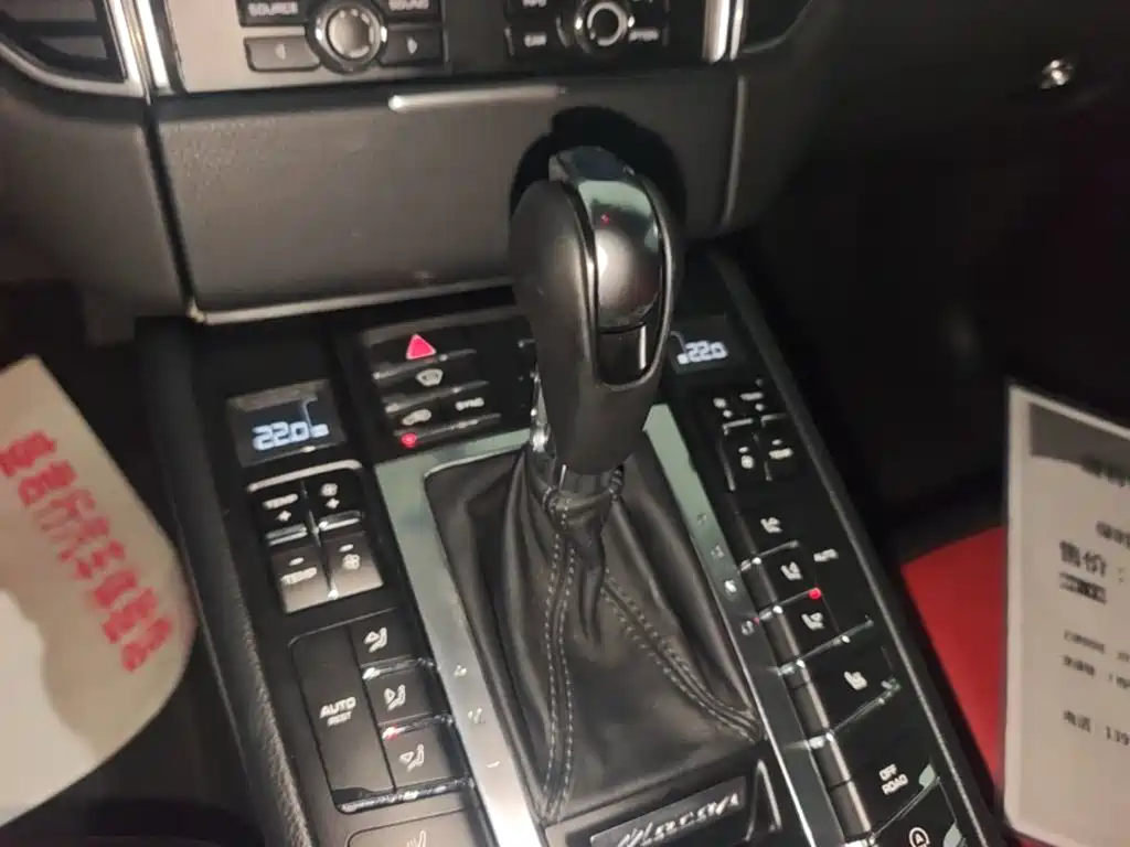 Porsche Macan 2015 — фото 10