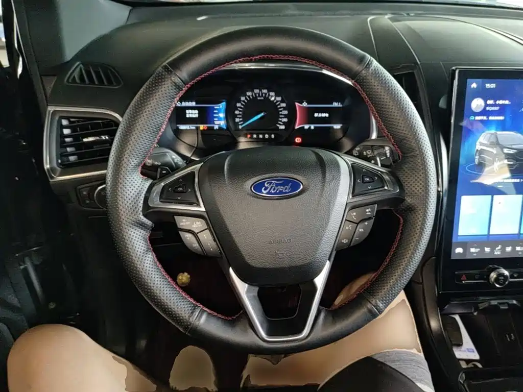 Ford Edge 2020 — фото 11