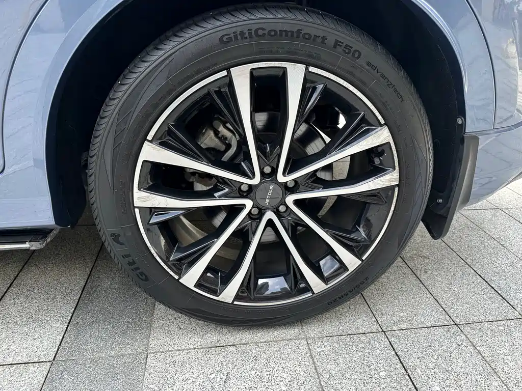 Jetour Jietu X70 PLUS 2022 — фото 11