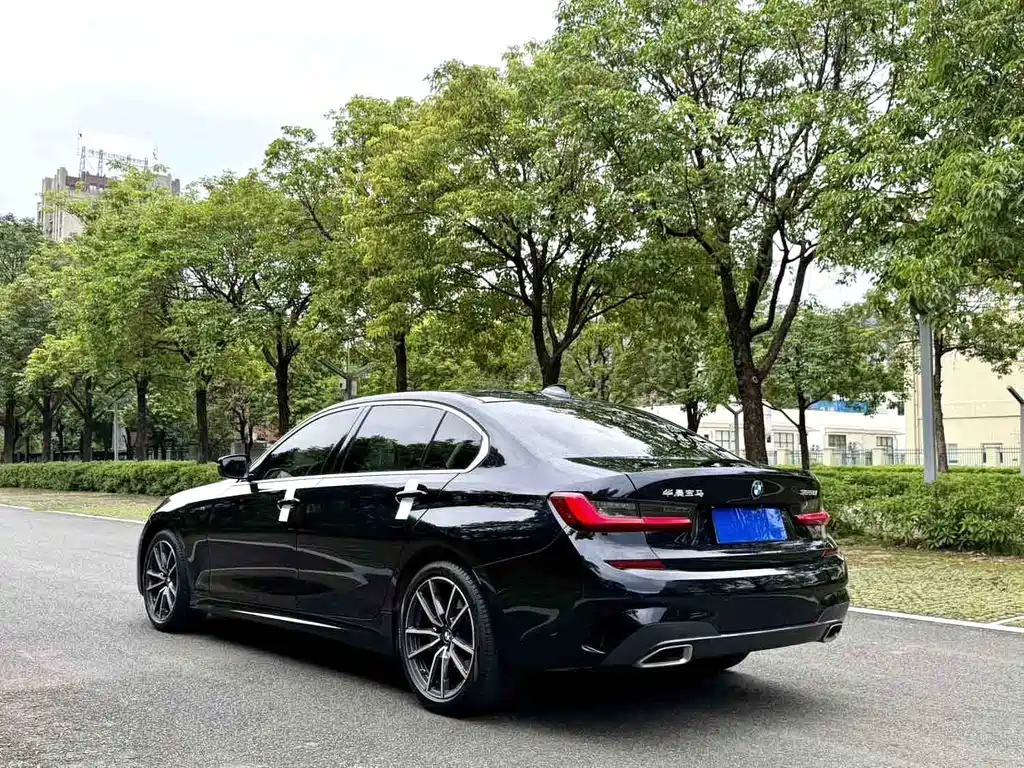 BMW 3 Series 2022