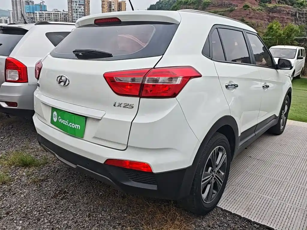 Hyundai ix25 2015 — фото 7
