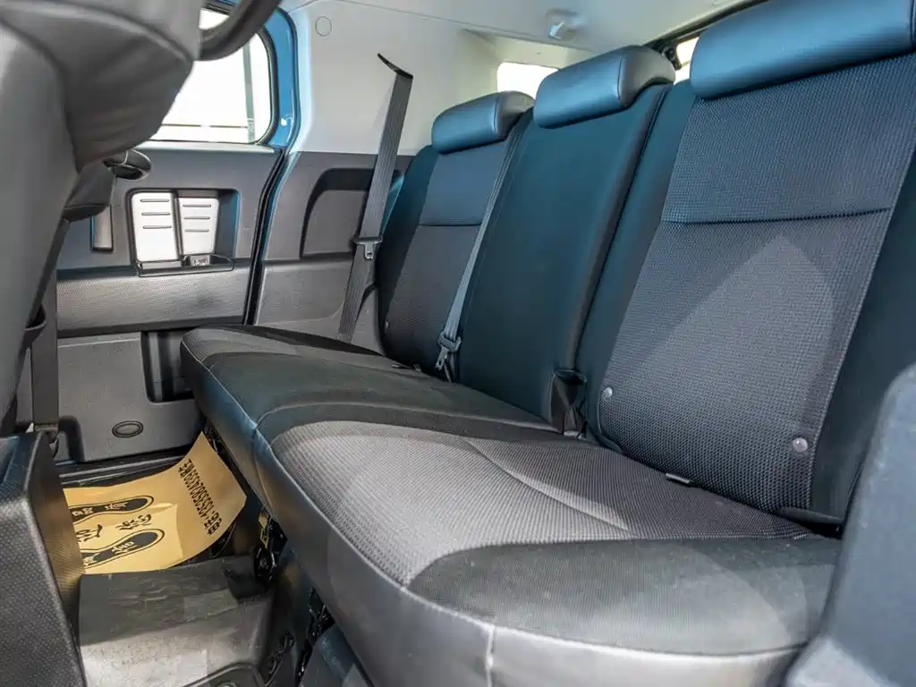 Toyota FJ Cruiser 2020 — фото 15