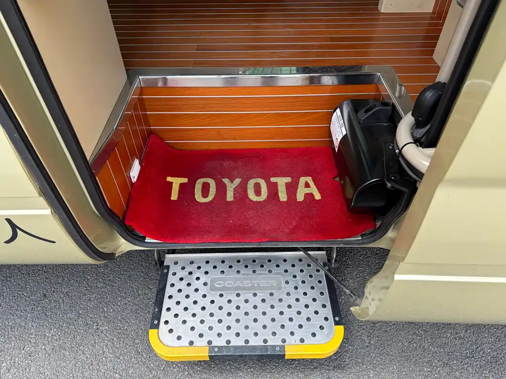 Toyota Coaster 2023 — фото 11