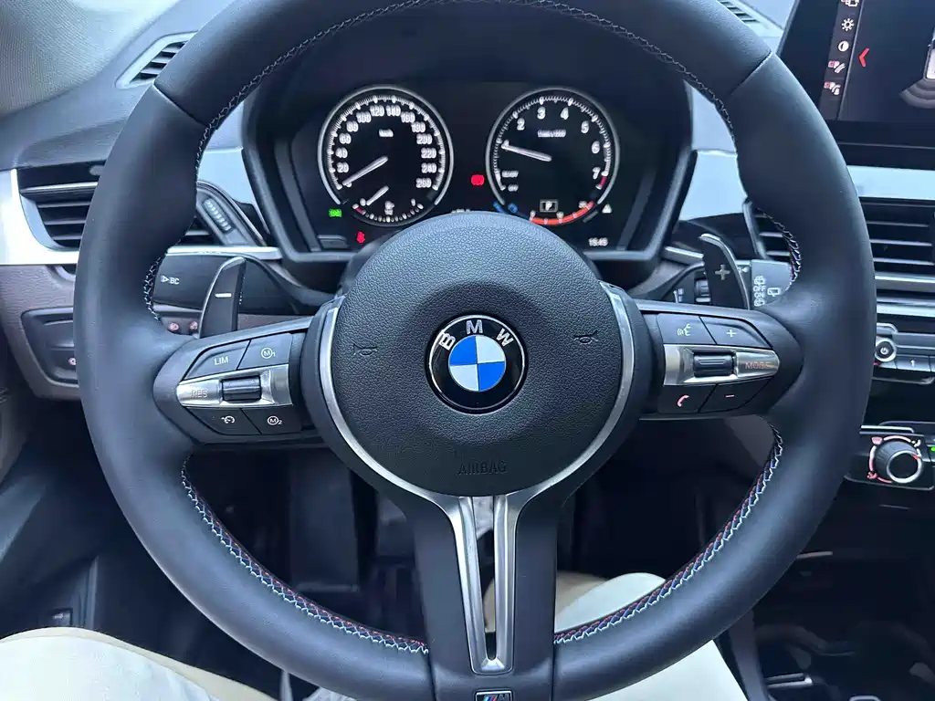 BMW X1 2022 — фото 12