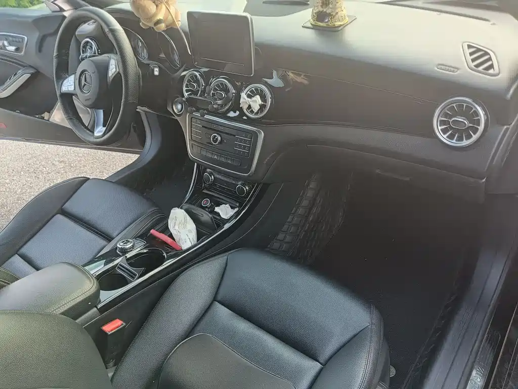 Mercedes-Benz CLA 2015