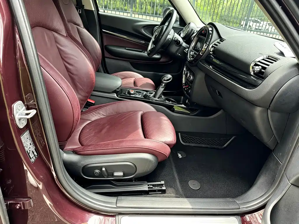 MINI Clubman 2017 — фото 11
