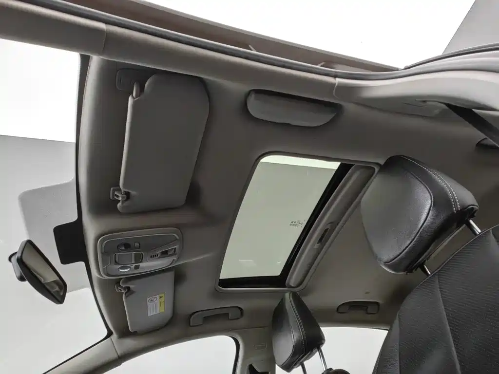 Peugeot 408 2016 — фото 14