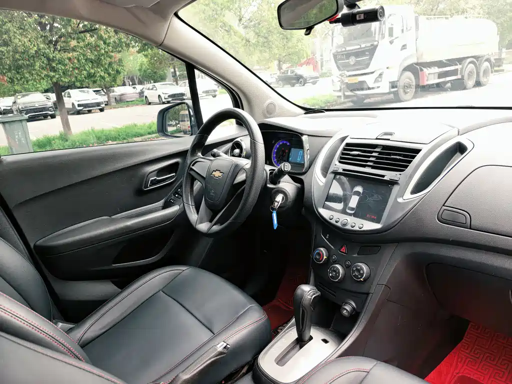 Chevrolet Trax 2016 — фото 16