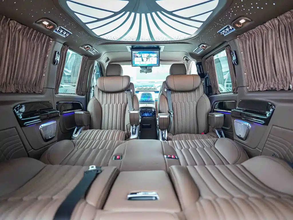 Mercedes-Benz Vito 2023 — фото 14