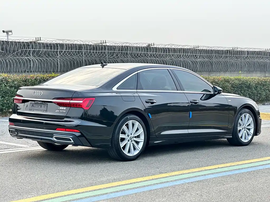 Audi A6L 2022 — фото 6