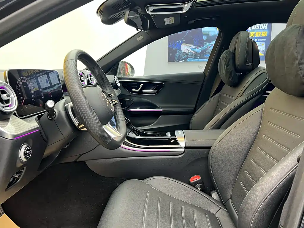 Mercedes-Benz C-Class 2024 — фото 3