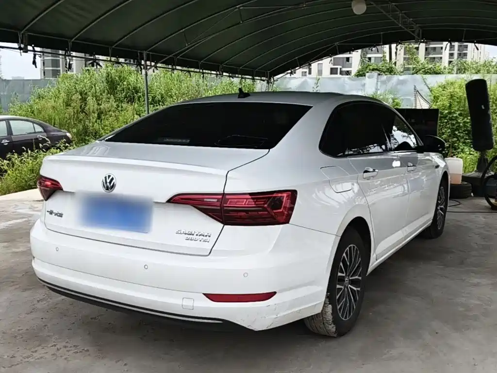 Volkswagen Sagitar 2021