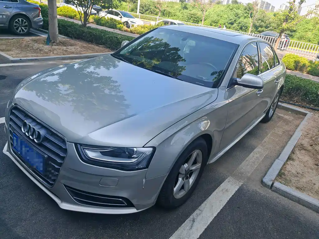 Audi A4L 2016