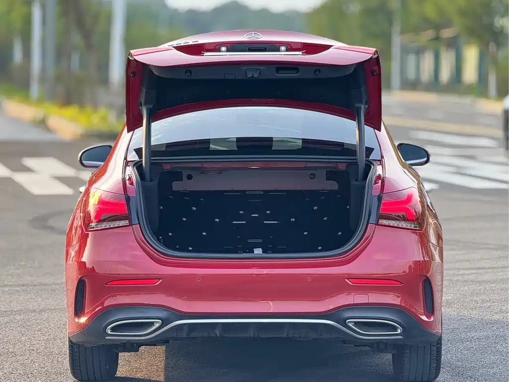 Mercedes-Benz A-Class 2022 — фото 18