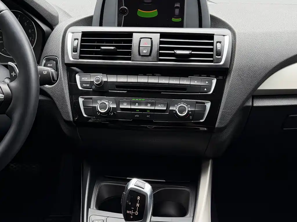 BMW 1 Series 2015 — фото 13