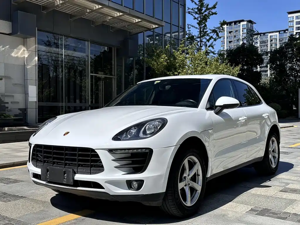 Porsche Macan 2017 — фото 1