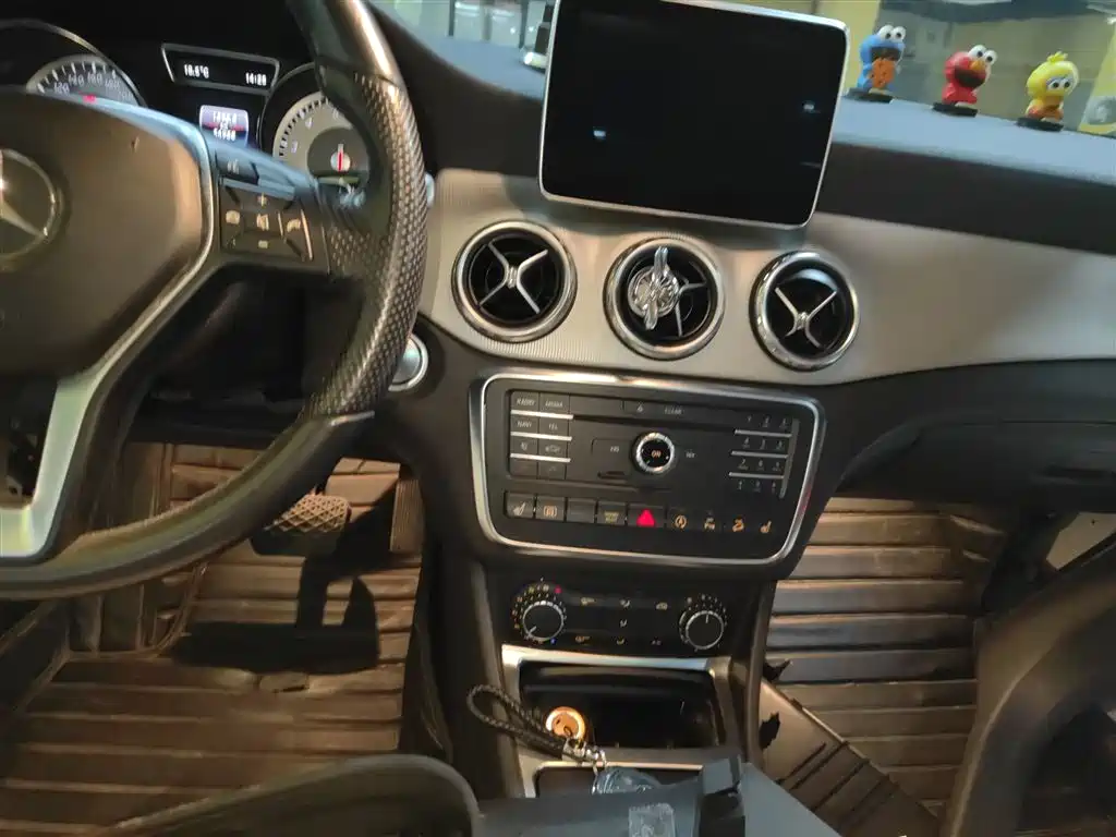 Mercedes-Benz GLA 2017 — фото 13