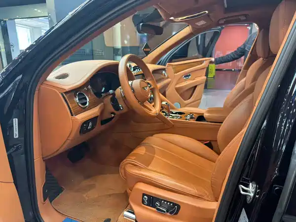 Bentley Bentayga 2021