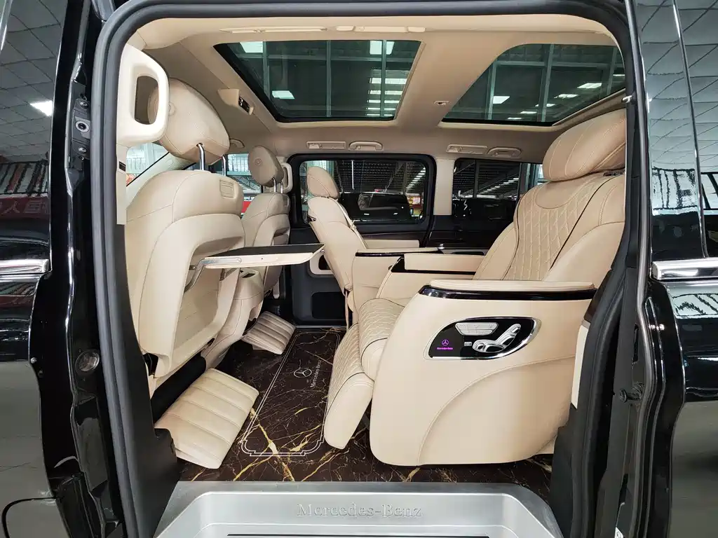 Mercedes-Benz V-Class 2022 — фото 9