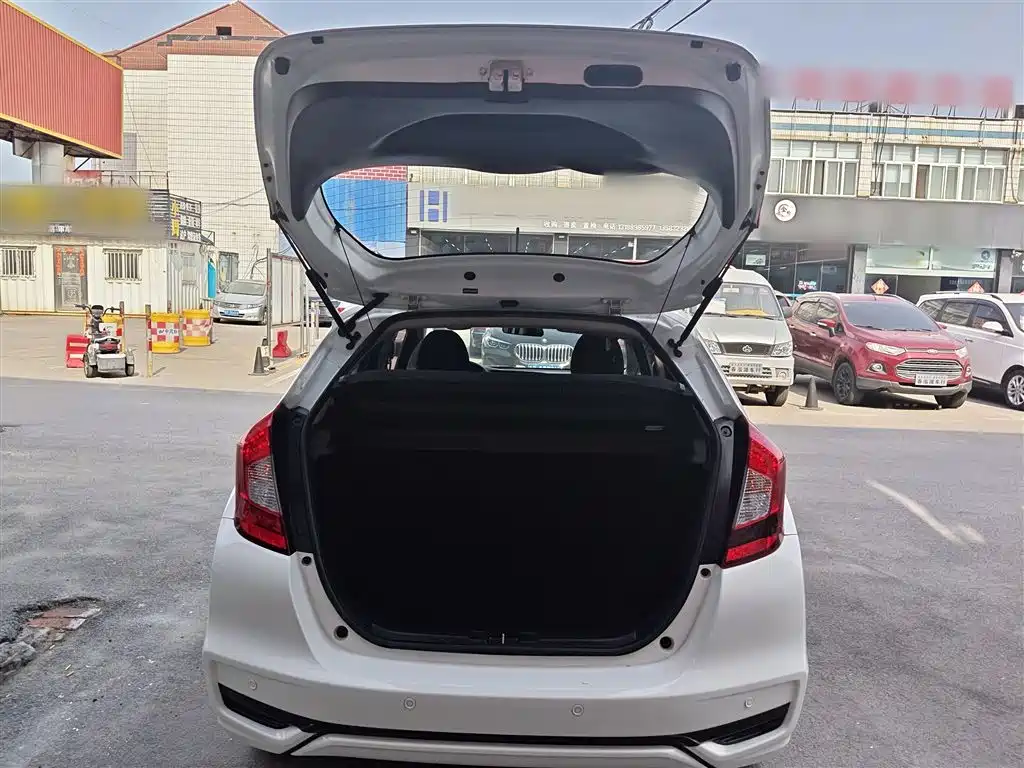 Honda Fit 2018 — фото 19