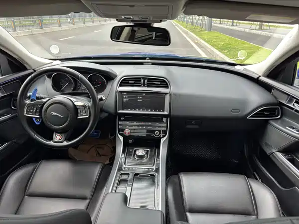 Jaguar XEL 2019