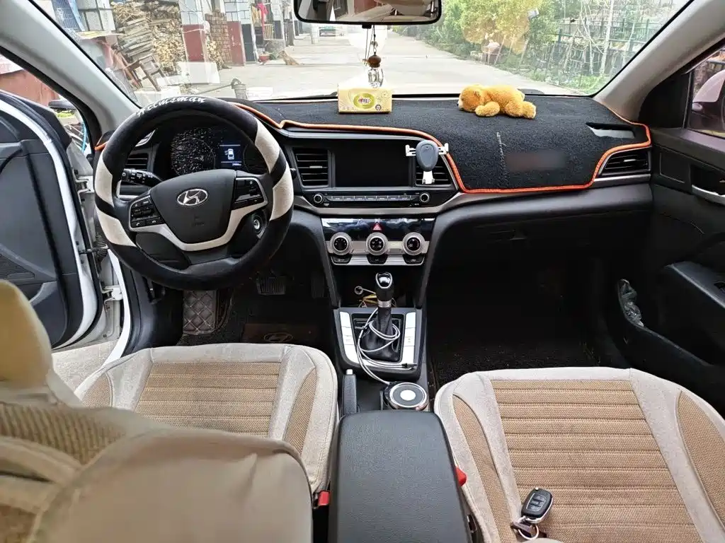 Hyundai Elantra 2019 — фото 13