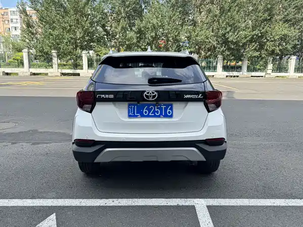 Toyota Yaris L 2022