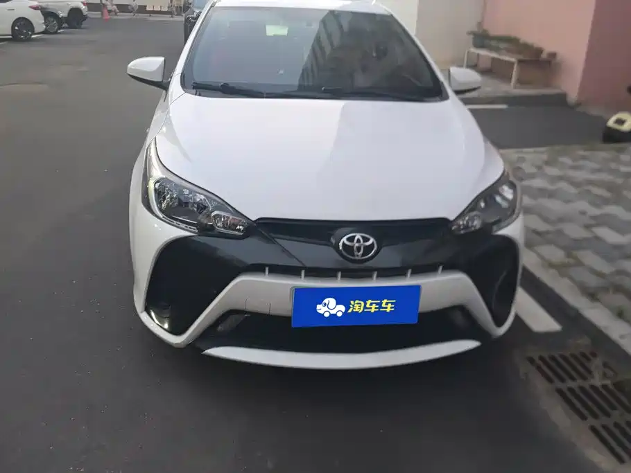 Toyota Yaris L 2017 — фото 2