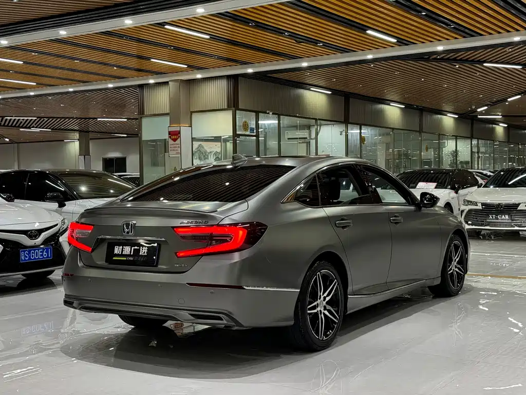 Honda Accord 2022 — фото 13