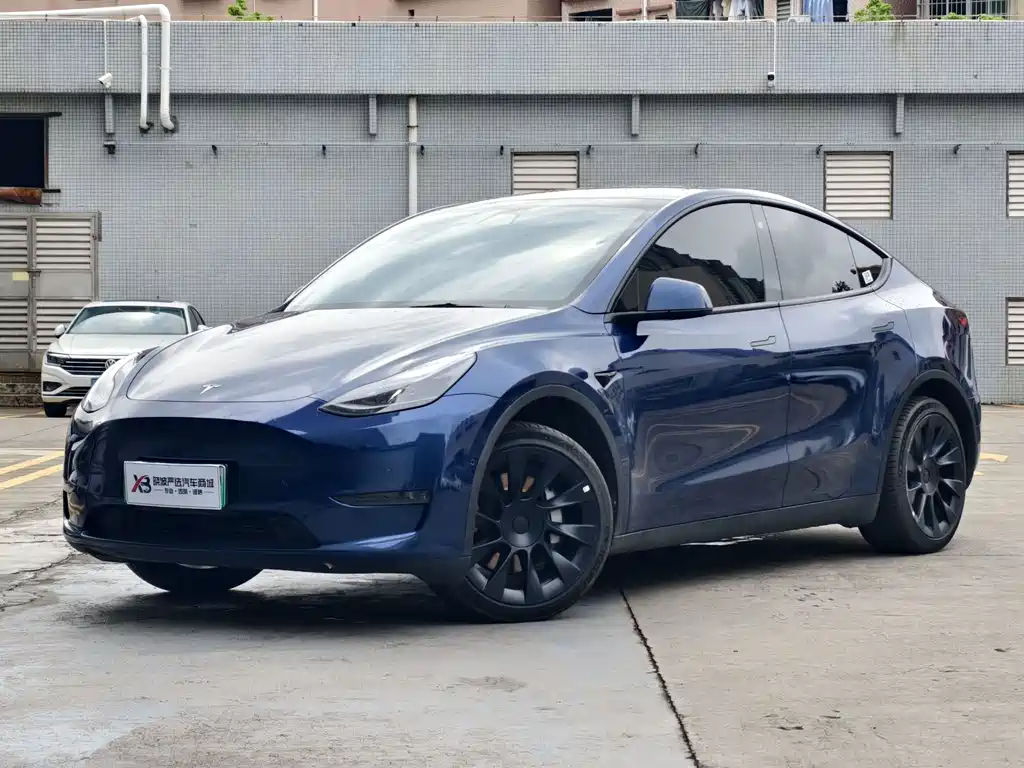 Tesla Model Y 2023 — фото 1