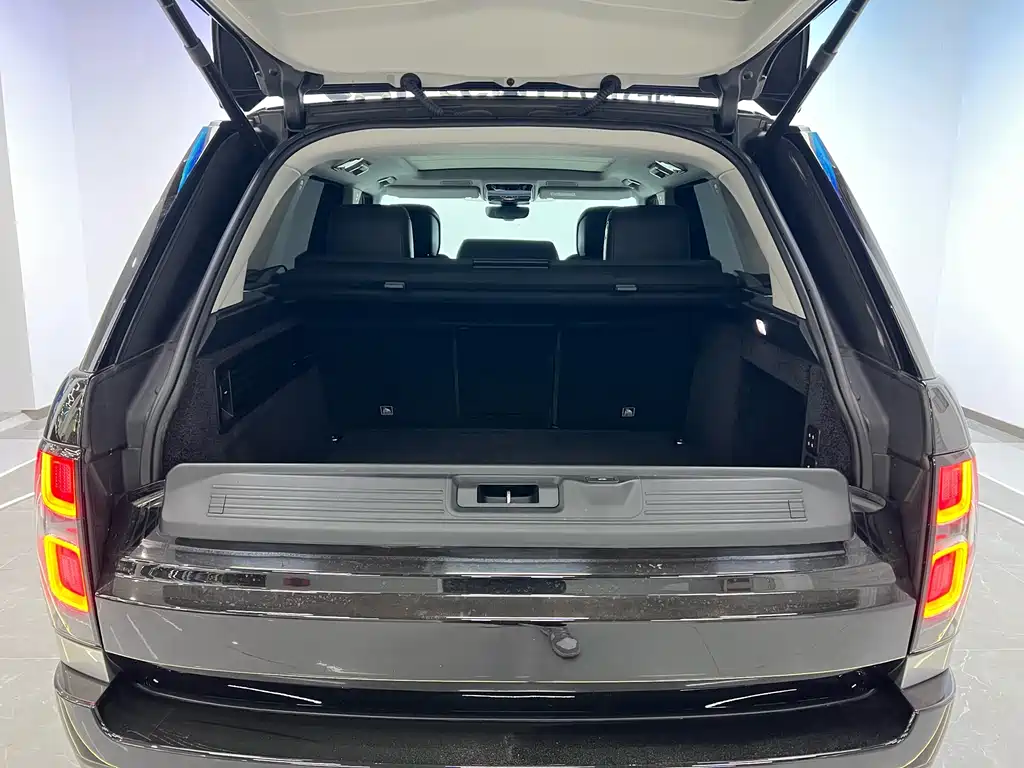 Land Rover Range Rover 2022 — фото 19