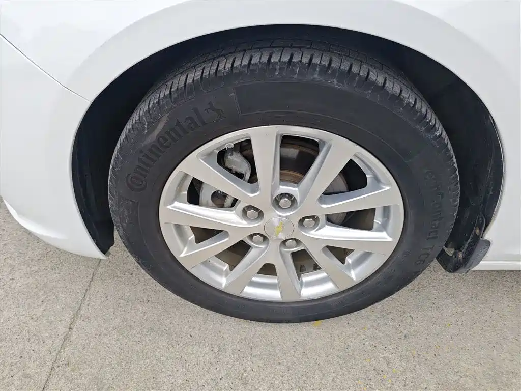 Chevrolet Malibu 2015 — фото 25